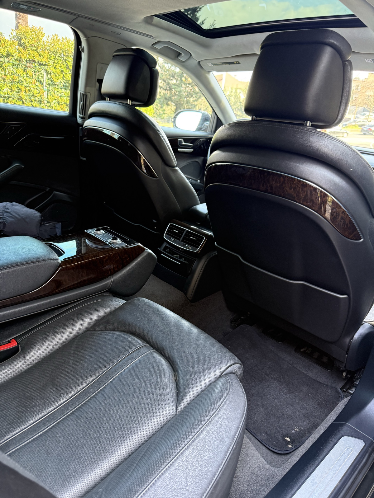 AUDI A8 4.2 BENZIN VITI 2012 SUPER GJENDJE FULL ME OPSIONE.LETRA TE PAGUARA PER I VIT.10000.€ VENDOD - 7