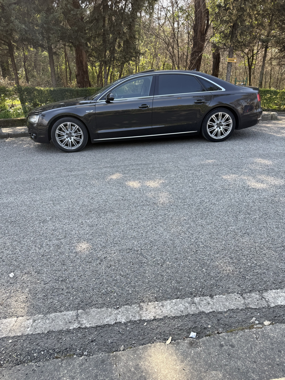 AUDI A8 4.2 BENZIN VITI 2012 SUPER GJENDJE FULL ME OPSIONE.LETRA TE PAGUARA PER I VIT.10000.€ VENDOD - 2