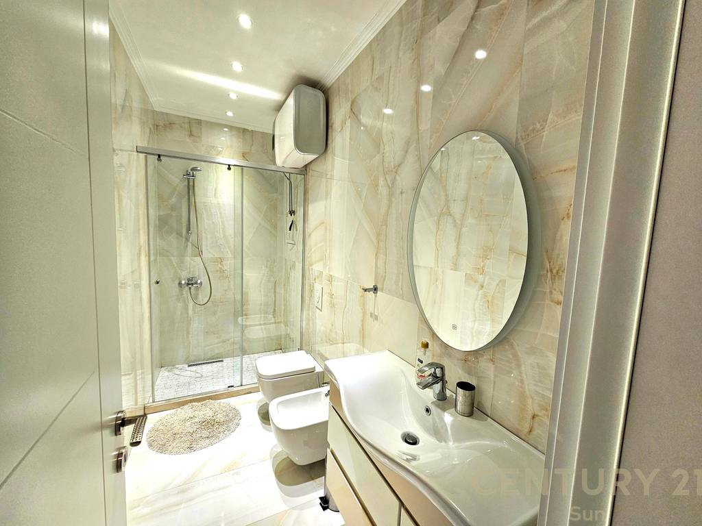 APARTAMENT 2+1 PER QIRA NE RRUGEN E BARRIKADAVE - 4