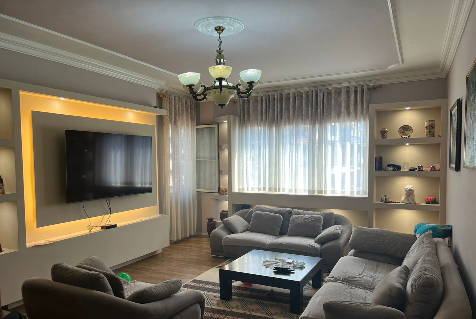 Astiri shitet apartament 3+1+2 + ballkon pallati ri me ashensor - 1