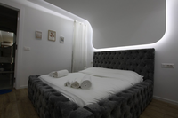 Jepet me qera super Apartament mbrapa Vodafonit 21 Dhjetori
55000 leke ne muaj
Super arredim
Cdo gje - 4