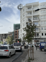 OKAZION  NE PASKUQAN NJESI BIZNESI NÉ SHITJE - 1