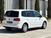 VOLKSWAGEN TOURAN 2.0 DIESEL. AUTOMATIKE 2013 - 3