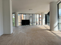 Jepet me qira ambient komercial tek Mine Peza Residence!! - 1
