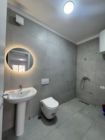 Jepet me qira Studio Apartament tek Aura – Ideal për Zyra ose Banim !! - 5