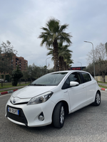 Toyota Yaris 1.5 Hybrid Automat - 1