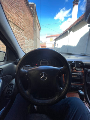 Mercedes Benz c220 - 7