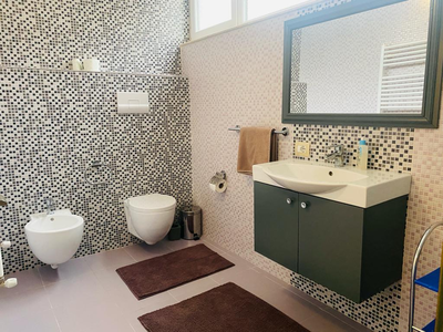 SHITET APARTAMENT 2+1+ VERANDE DHE DEPO VASIL SHANTO  258.000 euro - 3