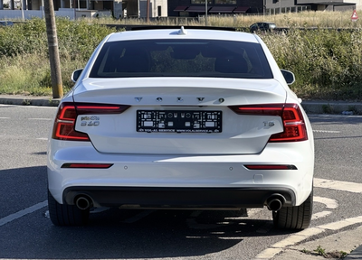 Volvo S60 2021 T5 2.0 Benzine Momentum Pro - 4