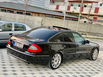 Mercedes-Benz - 6