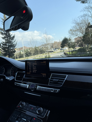 AUDI A8 4.2 BENZIN VITI 2012 SUPER GJENDJE FULL ME OPSIONE.LETRA TE PAGUARA PER I VIT.10000.€ VENDOD - 6