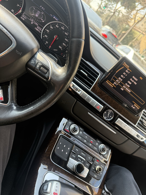 AUDI A8 4.2 BENZIN VITI 2012 SUPER GJENDJE FULL ME OPSIONE.LETRA TE PAGUARA PER I VIT.10000.€ VENDOD - 8